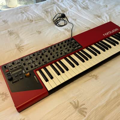 Nord Wave 49-Key 18-Voice Polyphonic Synthesizer 2007 - 2013 - Red