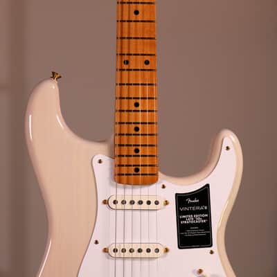 Fender Limited Edition Vintera III Late '50s Stratocaster - Maple Fingerboard, White Blonde image 5