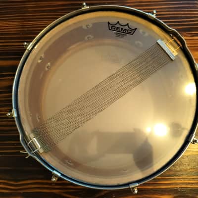 Slingerland No. 152 Student Model Radio King 5.5x14" 8-Lug Snare Drum with 3 pt Strainer mid 50's - Blue/Silver Duco Lacquer image 9