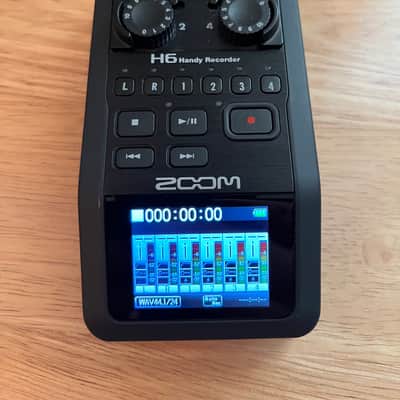 Zoom H6 Handy Audio Recorder Complete - Black / Silver image 11