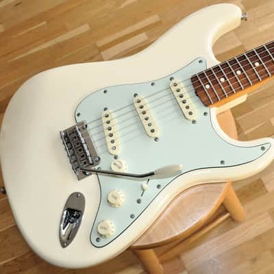 FENDER Stratocaster Vintera '60s Strat Mod OWH Olympic White / Made in Mexico / 60s Stratocaster / MX20017670 image 1