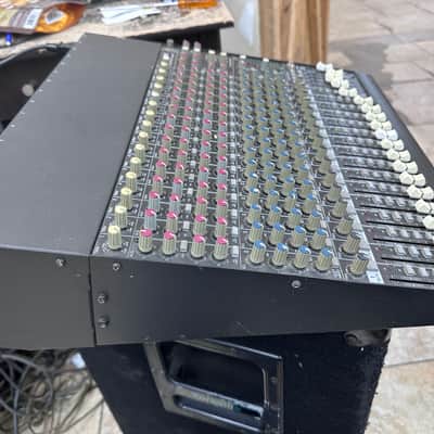Mackie CR1604-VLZ 16 Channel 4 Bus Mixing Console - tested & working (2221) image 7