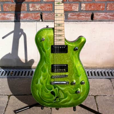 GMP Roxie 2010 - Super Sparkle Green - Ghost Skull image 2