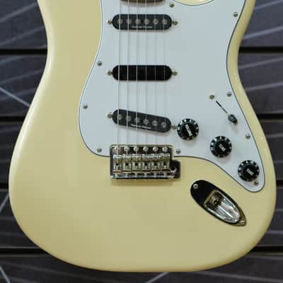 Fender Ritchie Blackmore Stratocaster, Olympic White, Scalloped Rosewood - Incl Deluxe Gig Bag image 1
