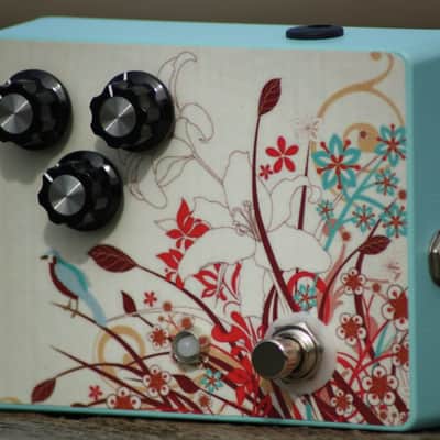 Millipede FX - 'Summer's Day Delay' - Echo / Delay Guitar Pedal - 2014 - Fuchsia image 4