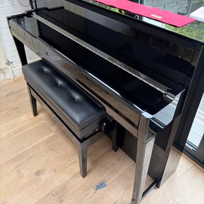 Yamaha NU1X AvantGrand 88-Key Hybrid Digital Piano image 1