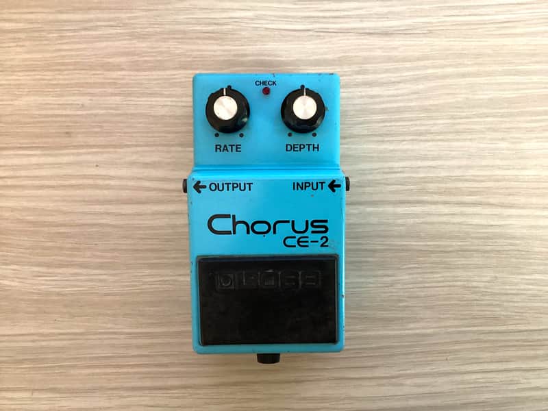 Boss CE-2
