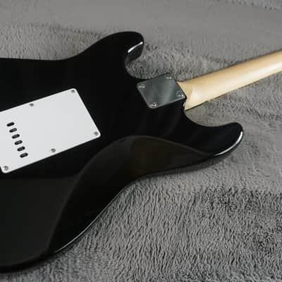 Donner Standard Series HSS Strat-Style Electric Guitar – Black – Gig Bag image 14