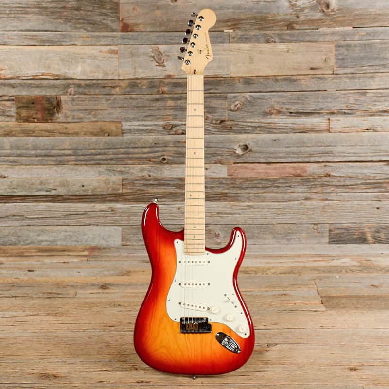 Fender American Deluxe Stratocaster 2011 - 2016 | Reverb Slovenia
