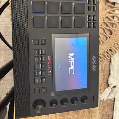 Akai MPC Live II Standalone Sampler / Sequencer 2020 - Present Black image 2