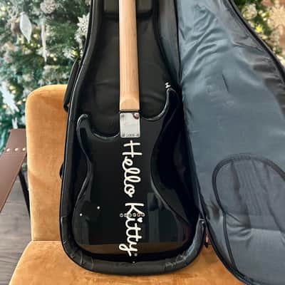 Squier Hello Kitty Stratocaster 2025 - Black image 6