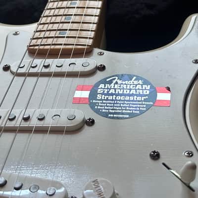 Fender American Standard Stratocaster with Maple Fretboard 2008 Olympic White image 16