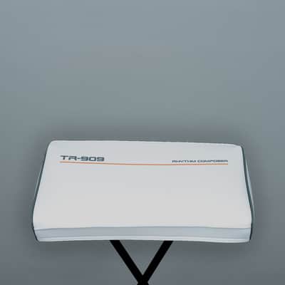 Roland TR-909 cover