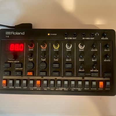 Roland T-8 AIRA Compact Beat Machine 2022 - Present - Black image 6
