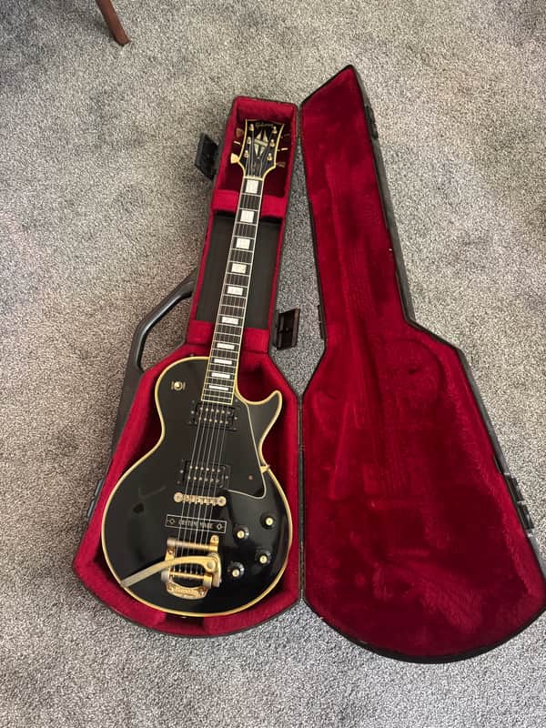 Gibson Les Paul Custom 1969 - Ebony w/ Bigsby image 1