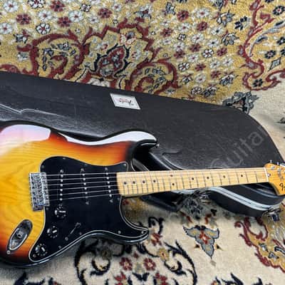 1977 Fender - Stratocaster - Sunburst - ID 5971 image 23