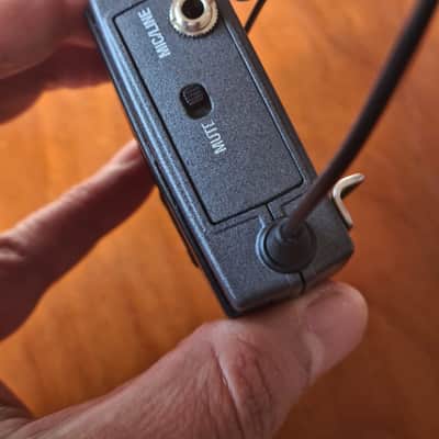 Sennheiser Sennheiser SK300 G2 Bodypack Transmitter – 830–866 MHz – Pro Reliable Unit image 10