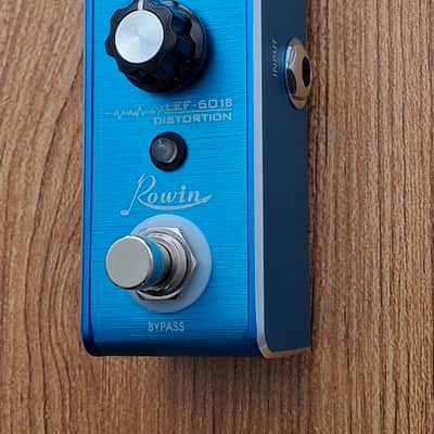 Rowin : Distortion mini pedal, w/ 3 distortion modes - a Suhr Riot clone, 2020s (Model# LEF-601B) image 3