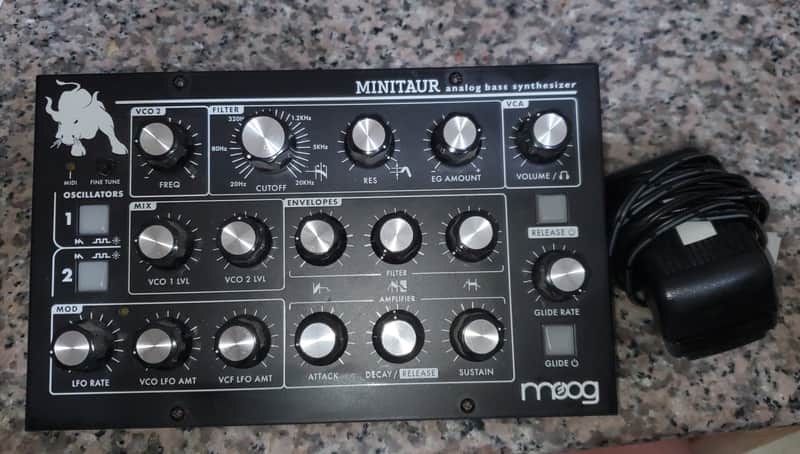 Moog Minitaur Rev2 TBP002 2012 - Present - Black image 1