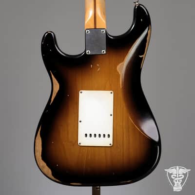Fender Road Worn Stratocaster (2-Color Sunburst) image 4