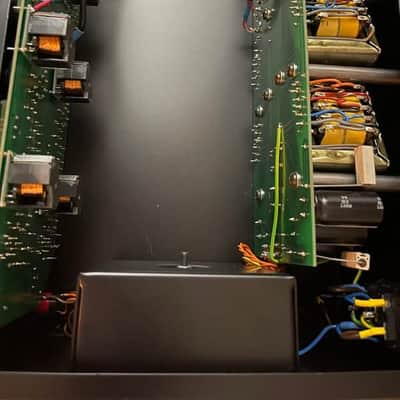 EAR 825 TWO-CHANNEL 5-BAND EQUALIZER image 10