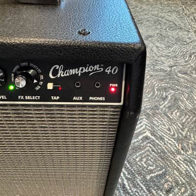 Fender Champion 40 2-Channel 40-Watt 1x12" Guitar Practice Amp 2013 - 2024 - Black image 3