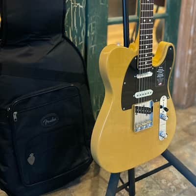 Fender American Pro Classic Hotshot Telecaster in Butterscotch Blonde w Logo Bag image 4