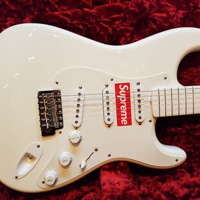 Fender Supreme Stratocaster Limited Edition Rare Collectible White Strat image 6