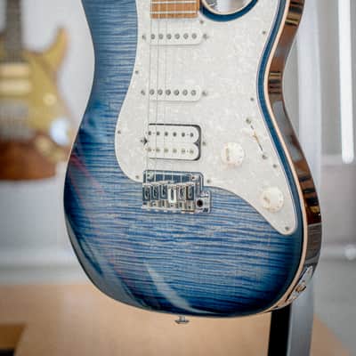 Suhr Standard Plus - Roasted Maple - Faded Trans Whale Blue Burst image 2