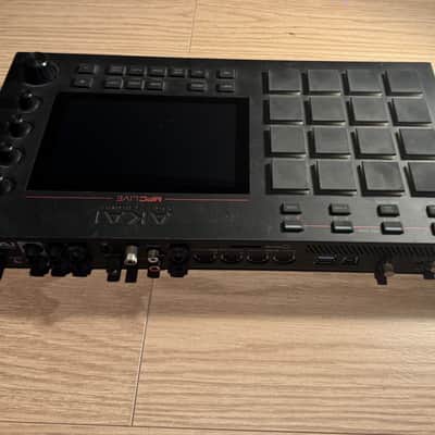 Akai MPC Live Standalone Sampler / Sequencer 2017 - 2020 - Black image 3