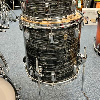 Ludwig Classic Maple Fab 3 Piece Shell Pack, Vintage Black Oyster - Floor Display image 14