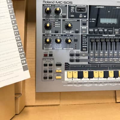 Roland MC-505 Groovebox 1998 - 2002 - Gray image 3