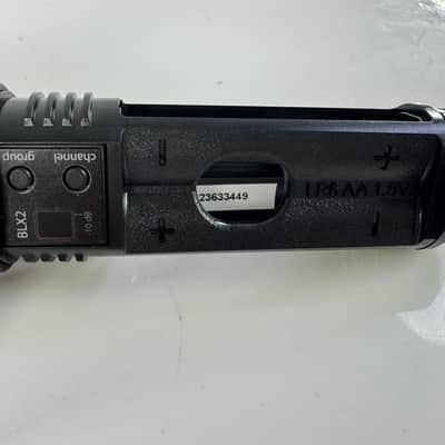 Shure BLX2/Beta58a Wireless Microphone H11 Band Excellent Condition 572-596 MHz image 2