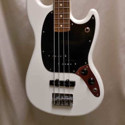 Black replacement pickguard for Fender Mustang Bass PJ image 2