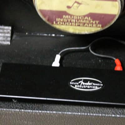Fender Frontman 212R image 10