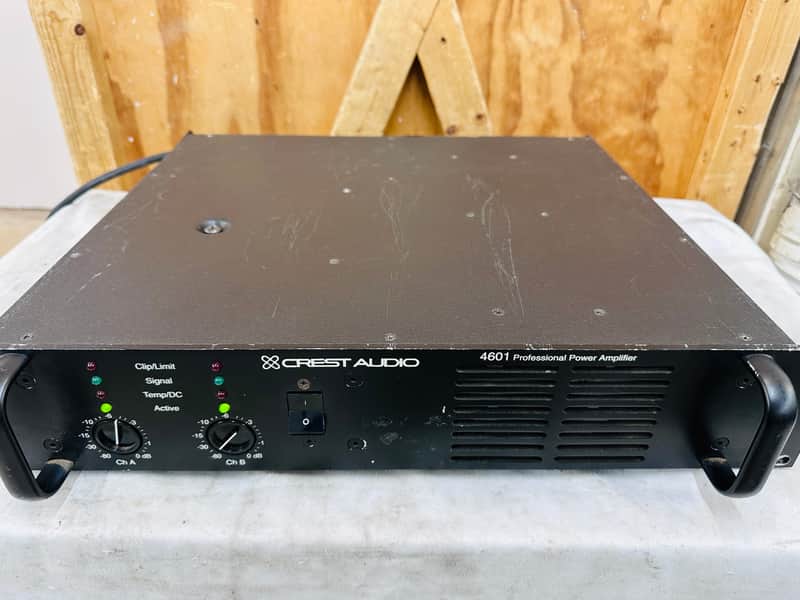Crest Audio 4601 Power Amplifier 600 Watts Per Ch. @ 4ohms - Working image 1