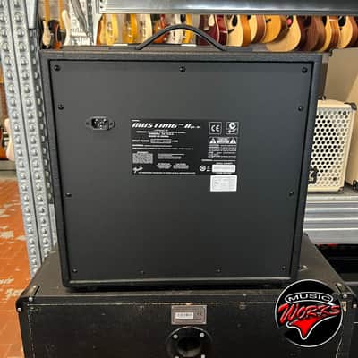 Fender   Mustang 2 V2 image 7