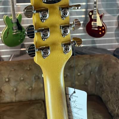 Duesenberg Julietta Catalina Red + incl. Gigbag + NEW image 9