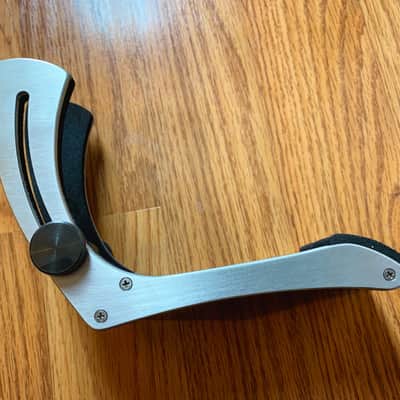 Performaxe Electric Guitar Leg Rest - Brushed Aluminum. Excellent condition! image 2