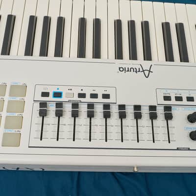 Arturia KeyLab 88 MIDI Controller MIDI Controller Mark I Mark 1 - White image 4