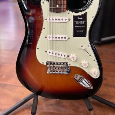 Fender Vintera II '60s Stratocaster with Rosewood Fretboard 3-Color Sunburst  #MX23053744  7 lbs. 9.2oz image 5