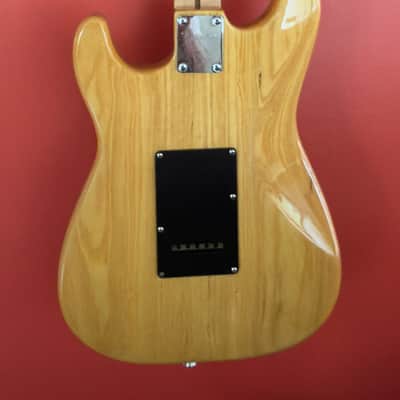 Immagine Fender Special Edition Lite Ash Stratocaster 2004 - 2008 - Natural - 2
