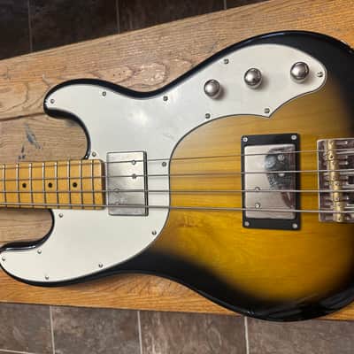 Fender Modern Player Telecaster Bass - 2-Color Sunburst image 2