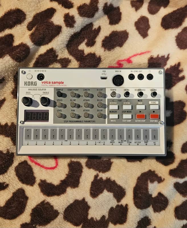 Korg Volca Sample 2 Digital Sample Sequencer 2020 - White image 1