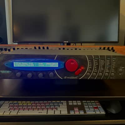 Waldorf Microwave II Rackmount Wavetable Synthesizer