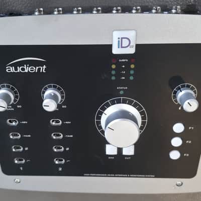 Audient iD22 Desktop USB Audio Interface image 8