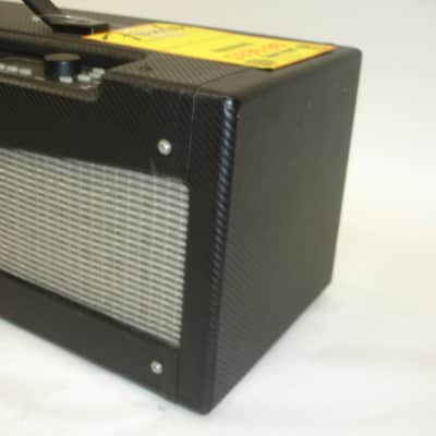 2011 Fender Mustang V 150-Watt Modeling Guitar Amp Head image 4