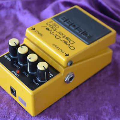 BOSS OS-2 OverDrive/Distortion silver label * very versatile for vintage/classic/modern guitar sounds*perfect for Rock/Punk/Garage/Grunge/Beat...you find your tone with this yellow thing image 9