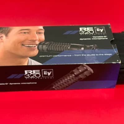 ELECTRO VOICE RE-320 W Case Clip and Box image 2