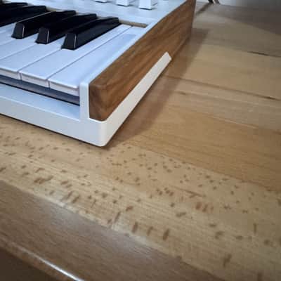 Arturia KeyLab 49 MkIII MIDI Controller 2024 - Present - White image 5